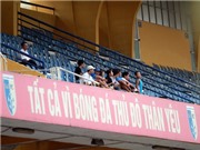 Bóng đá anh, ngoại hạng anh, lịch thi đấu euro 2012, V-League: Chuyện kẻ giàu người nghèo